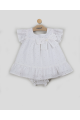 Vestido de bebé calado en blanco